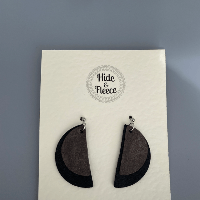 Black leather earrings 